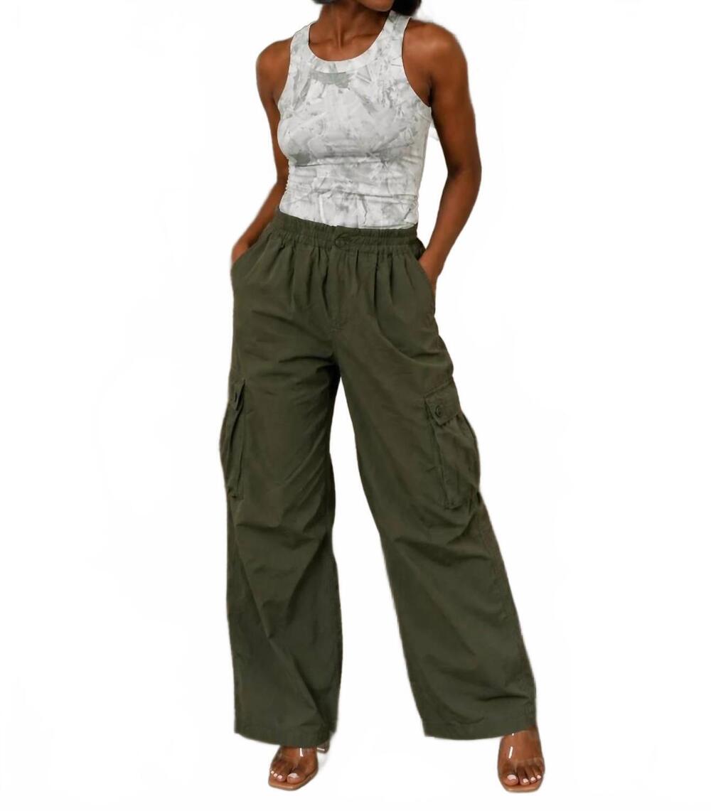 NEW FLYING TOMATO nomad cargo pants in olive
